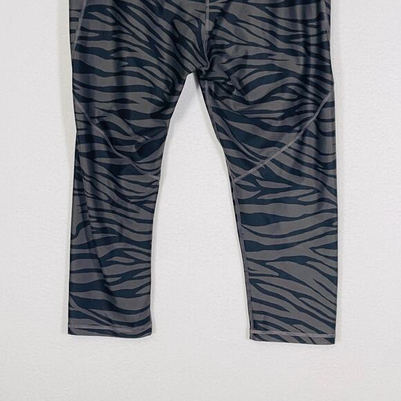 Old Navy Active Leggings Capri Length Womens XL Powersoft Pockets Gray - Picture 7 of 7
